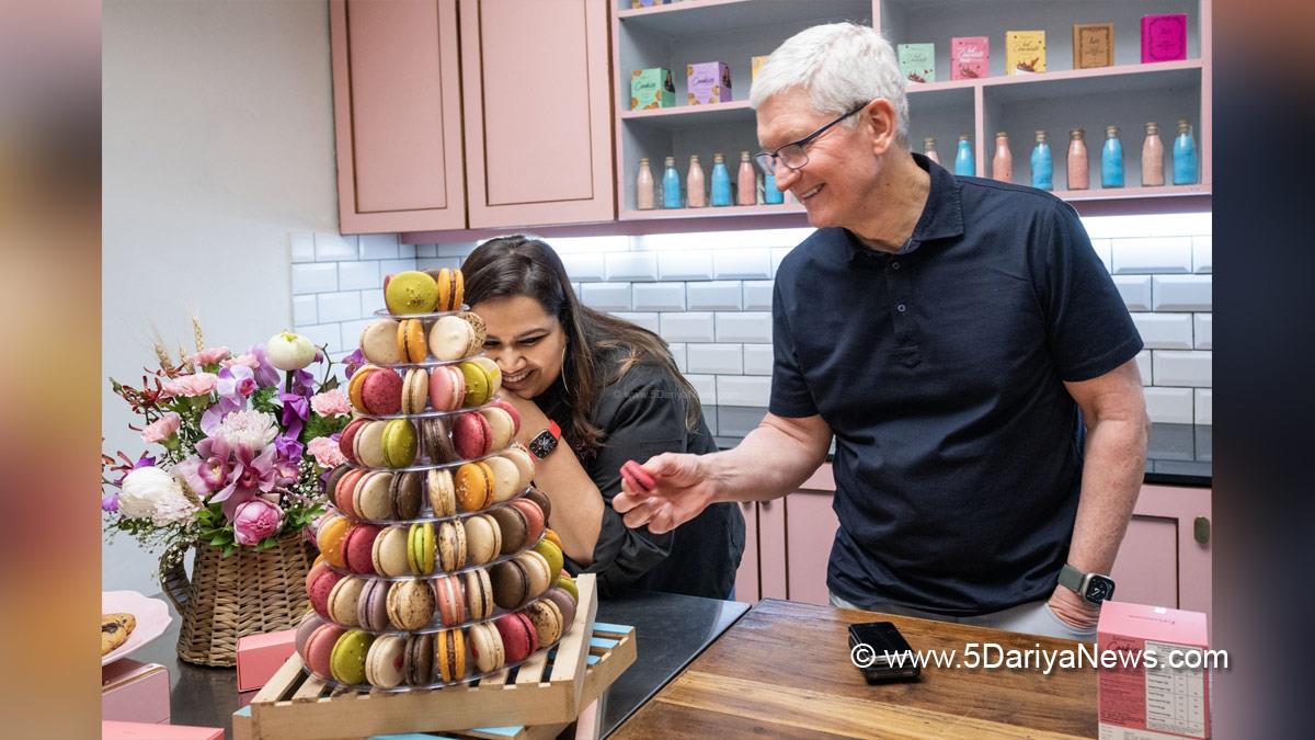 Commercial, Technology, Apple, Apple Store, Apple Retail Store, Apple Retail Store Mumbai, Apple Retail Store Delhi, Apple CEO, Apple CEO Tim Cook, Tim Cook, Apple Iphone, Apple Mac