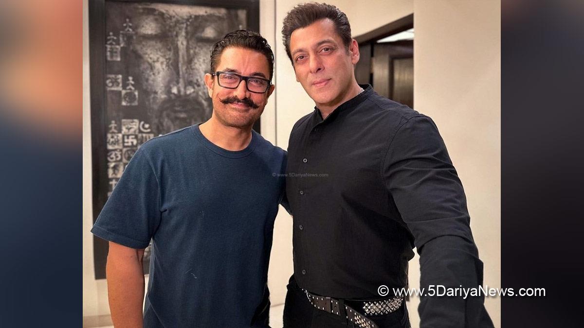 Salman Khan, Bollywood, Entertainment, Mumbai, Actor, Cinema, Hindi Films, Movie, Mumbai News, Aamir Khan, Eid, Salman Khan and Aamir Khan Celebrate Eid