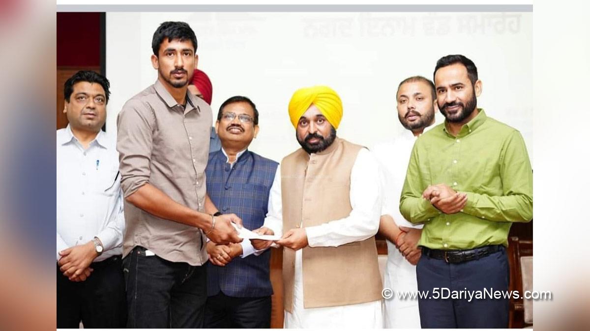 Bhagwant Mann, AAP, Aam Aadmi Party, Aam Aadmi Party Punjab, AAP Punjab, Government of Punjab, Punjab Government, Punjab, Chief Minister Of Punjab, Gurmeet Singh Meet Hayer, Meet Hayer, Parminder Singh Goldy