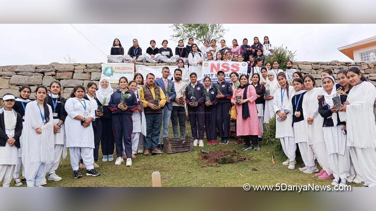 GCW Udhampur, Government College for Women Udhampur, Udhampur, Kashmir, Jammu And Kashmir, Jammu & Kashmir, Azaadi Ka Amrit Mahotsav, Azadi Ka Amrit Mahotsav, 75th Anniversary of Indian Independence, 75th years of Independence, Har ghar Tiranga
