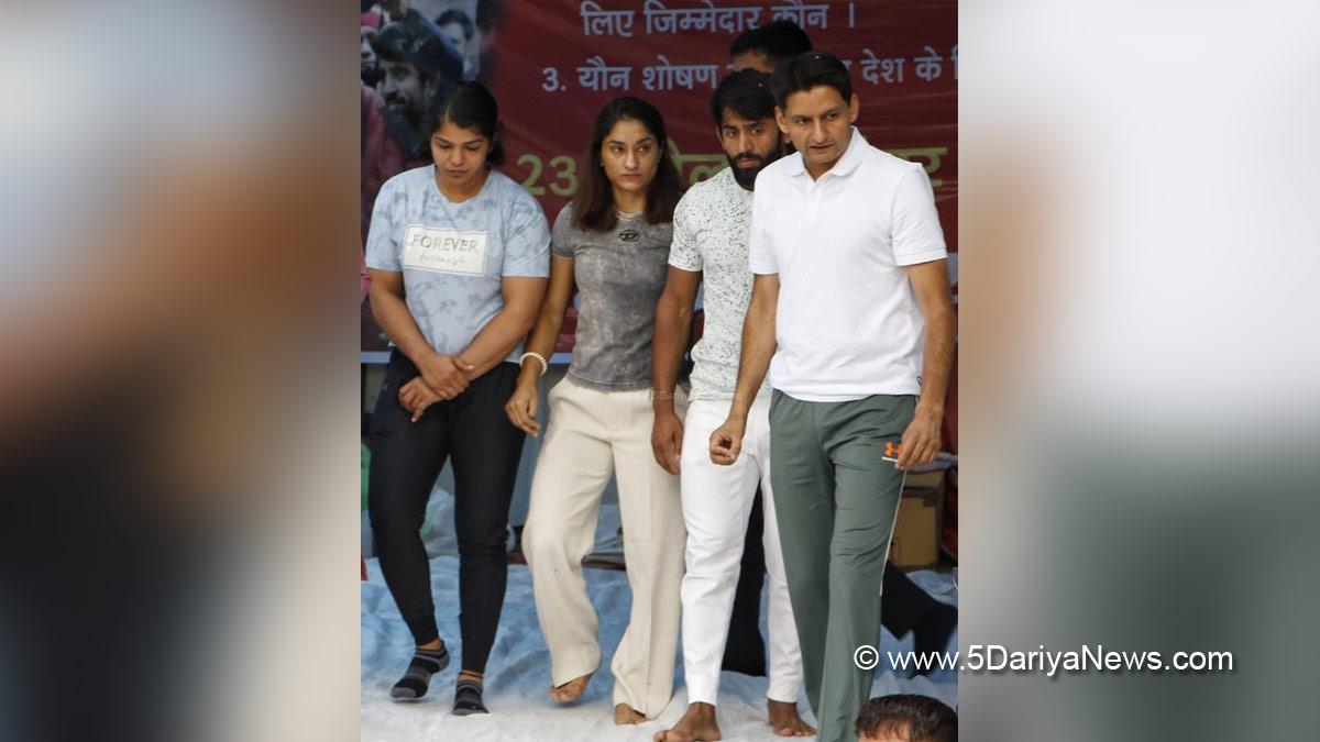 Protest, Wretlers Protest, Wretlers Protest New Delhi, Wretlers Protest News, Wretlers Protest Reason, Wretlers Protest In India, Brij Bhushan Sharan Singh News, Brij Bhushan Sharan Singh Latest News, Wrestling Federation of India, WFI, WFI President, Bajrang Punia, Vinesh Phogat, Sakshi Malik, Bajrang Vinesh Sakshi Protest, Brij Bhushan Sharan Singh Resignation, Wretlers Protest News Today