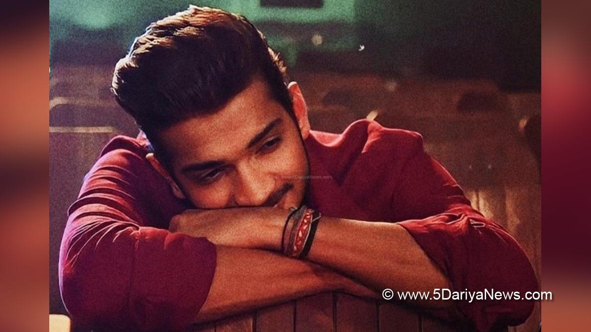 Music, Entertainment, Mumbai, Singer, Song, Mumbai News, Munawar, Noor, Madari, Riz Shain
