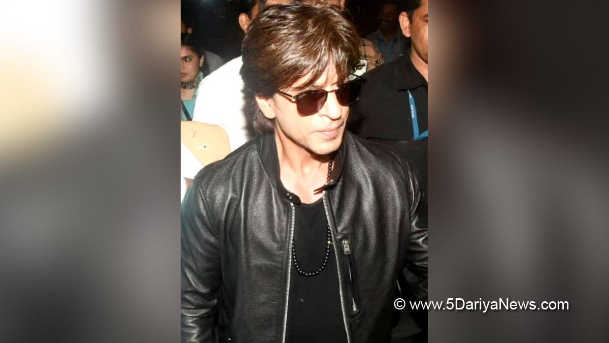 Shah Rukh Khan, Shahrukh khan, Bollywood, Entertainment, Mumbai, Actor, Cinema, Hindi Films, Movie, Mumbai News, Shah Rukh Khan Mumbai Airport