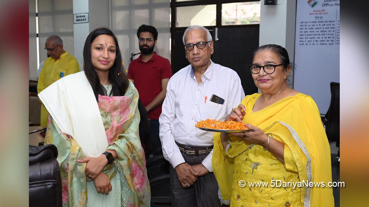 DC Hoshiarpur, Deputy Commissioner Hoshiarpur, Komal Mittal, Hoshiarpur