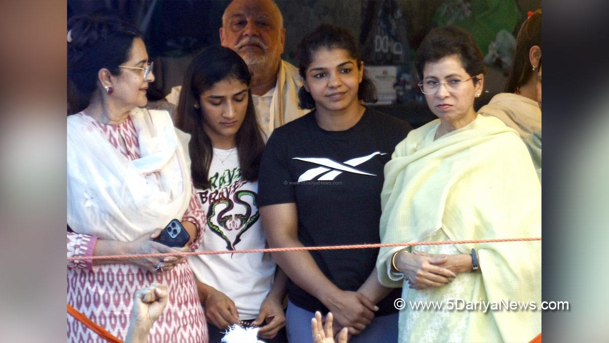 Protest, Wretlers Protest, Wretlers Protest New Delhi, Wretlers Protest News, Wretlers Protest Reason, Wretlers Protest In India, Brij Bhushan Sharan Singh News, Brij Bhushan Sharan Singh Latest News, Wrestling Federation of India, WFI, WFI President, Bajrang Punia, Vinesh Phogat, Sakshi Malik, Bajrang Vinesh Sakshi Protest, Wretlers Protest News Today, Kumari Selja