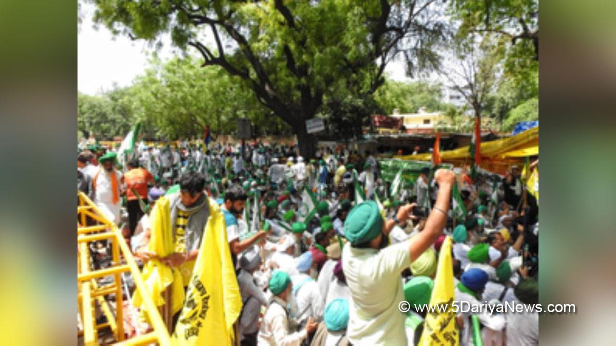 Protest, Wretlers Protest, Wretlers Protest New Delhi, Wretlers Protest News, Wretlers Protest Reason, Wretlers Protest In India, Brij Bhushan Sharan Singh News, Brij Bhushan Sharan Singh Latest News, Wrestling Federation of India, WFI, WFI President, Bajrang Punia, Vinesh Phogat, Sakshi Malik, Bajrang Vinesh Sakshi Protest, Brij Bhushan Sharan Singh Resignation, Wretlers Protest News Today, Farmers