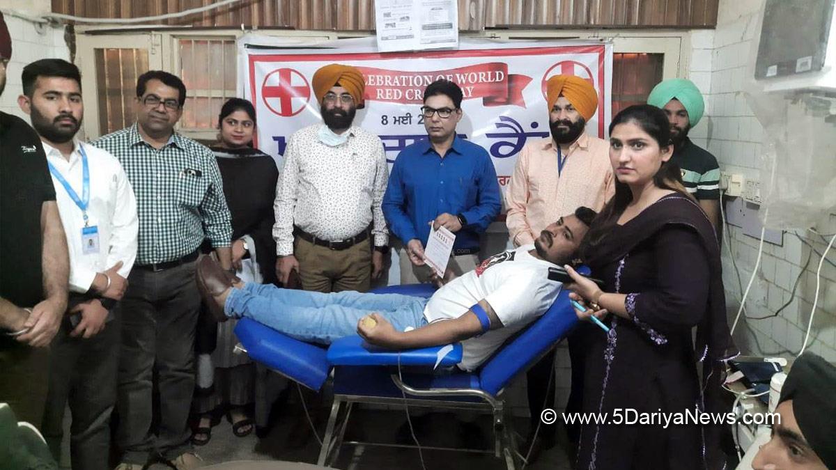 Blood camp, Blood Donation Camp, District Red Cross Society, World Red Cross Day, DC Tarn Taran, Rishipal Singh, Tarn Taran, Deputy Commissioner Tarn Taran