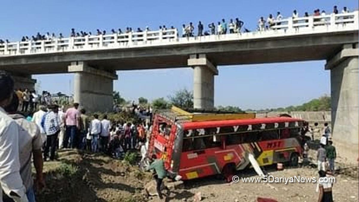 Hadsa, Hadsa India, Bus Accident, Accident, Road Accident, Khargone, Khargone Bus Accident, Madhya Pradesh