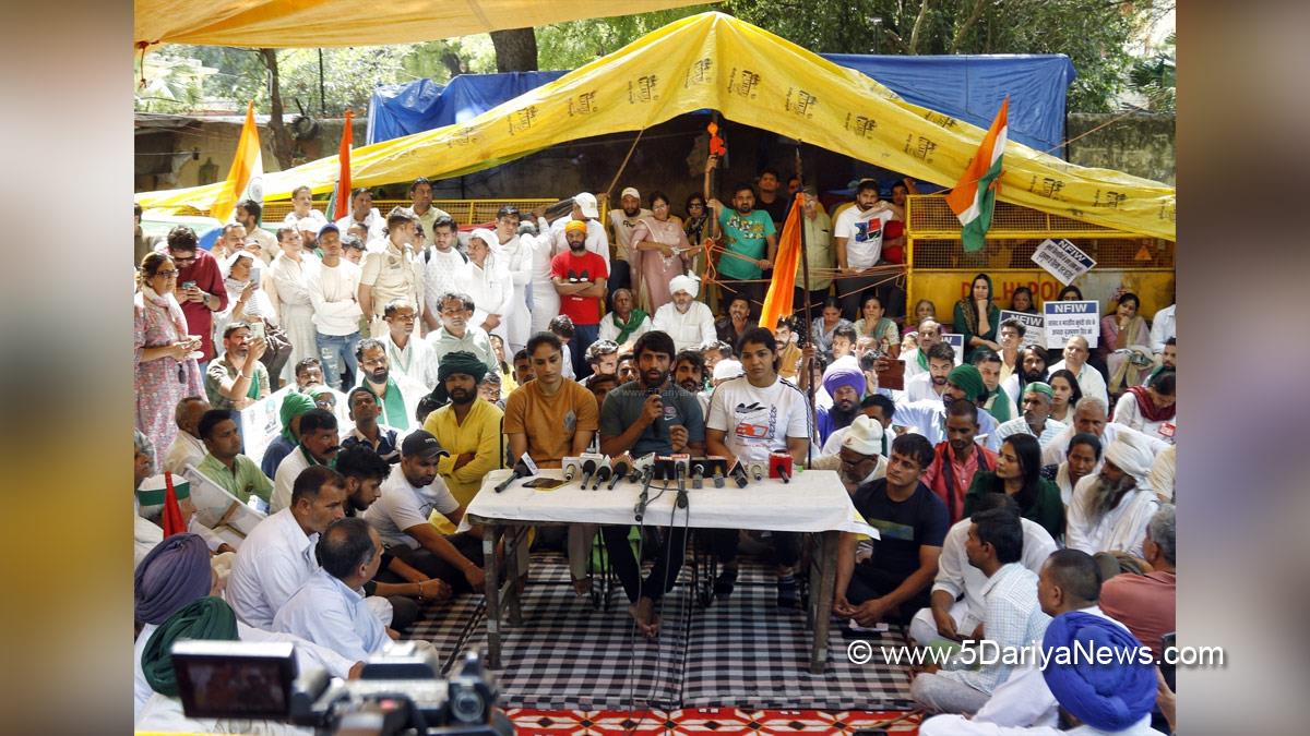 Protest, Wretlers Protest, Wretlers Protest New Delhi, Wretlers Protest News, Wretlers Protest Reason, Wretlers Protest In India, Brij Bhushan Sharan Singh News, Brij Bhushan Sharan Singh Latest News, Wrestling Federation of India, WFI, WFI President, Bajrang Punia, Vinesh Phogat, Sakshi Malik, Bajrang Vinesh Sakshi Protest, Brij Bhushan Sharan Singh Resignation, Wretlers Protest News Today