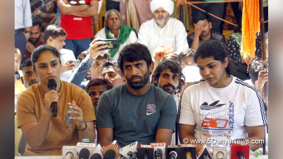 Protest, Wretlers Protest, Wretlers Protest New Delhi, Wretlers Protest News, Wretlers Protest Reason, Wretlers Protest In India, Brij Bhushan Sharan Singh News, Brij Bhushan Sharan Singh Latest News, Wrestling Federation of India, WFI, WFI President, Bajrang Punia, Vinesh Phogat, Sakshi Malik, Bajrang Vinesh Sakshi Protest, Brij Bhushan Sharan Singh Resignation, Wretlers Protest News Today