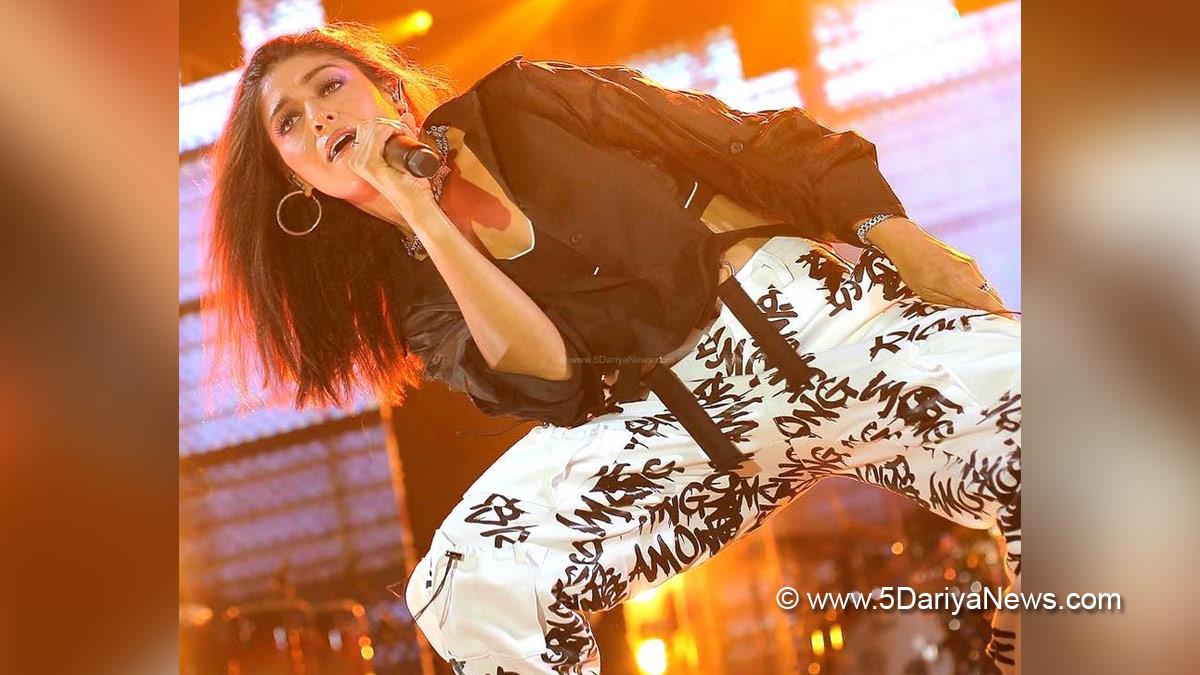 Music, Entertainment, Mumbai, Singer, Song, Mumbai News, Sunidhi Chauhan, Sunidhi Chauhan News, Sunidhi Chauhan Latest News, Sunidhi Chauhan Cancer Patients Aid Association