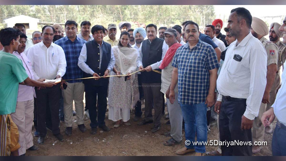 Bram Shanker Jimpa, AAP, Aam Aadmi Party, Aam Aadmi Party Punjab, AAP Punjab, Government of Punjab, Punjab Government, Hoshiarpur , DC Hoshiarpur, Deputy Commissioner Hoshiarpur, Komal Mittal, Hoshiarpur