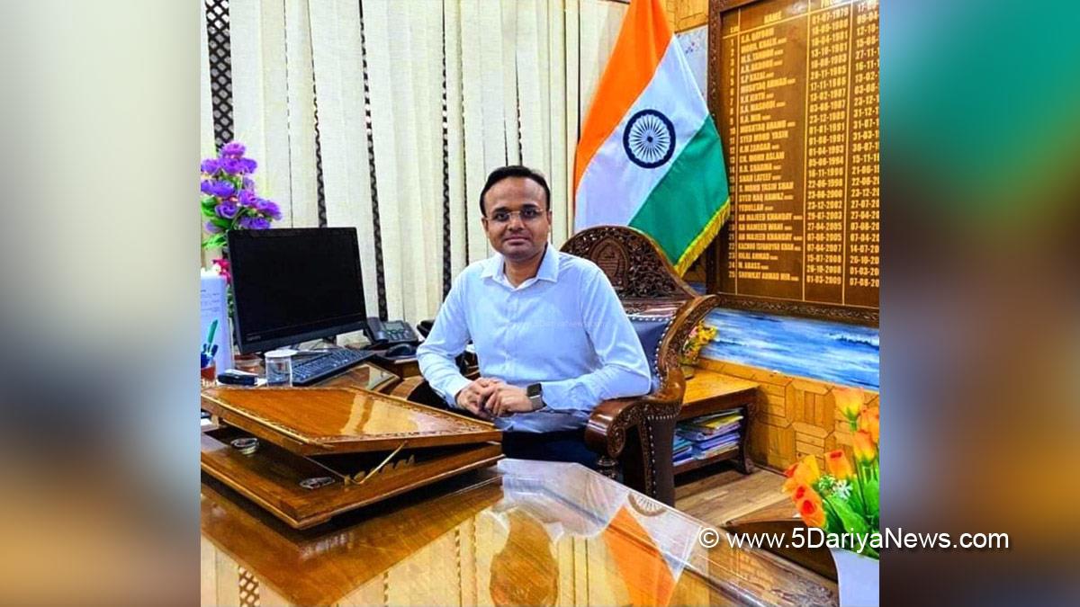 Kupwara, Deputy Commissioner Kupwara, Doifode Sagar Dattatray, Kashmir, Jammu And Kashmir, Jammu & Kashmir, District Administration Kupwara, National Beekeeping & Honey Mission, NBHM
