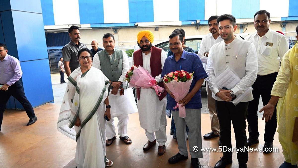 Arvind Kejriwal, Bhagwant Mann, AAP, Aam Aadmi Party, Aam Aadmi Party Punjab, AAP Punjab, Punjab, Chief Minister Of Punjab, Sanjay Singh, Raghav Chadha, Atishi, Mamata Banerjee, All India Trinamool Congress, Kolkata, Chief Minister of West Bengal, West Bengal 
