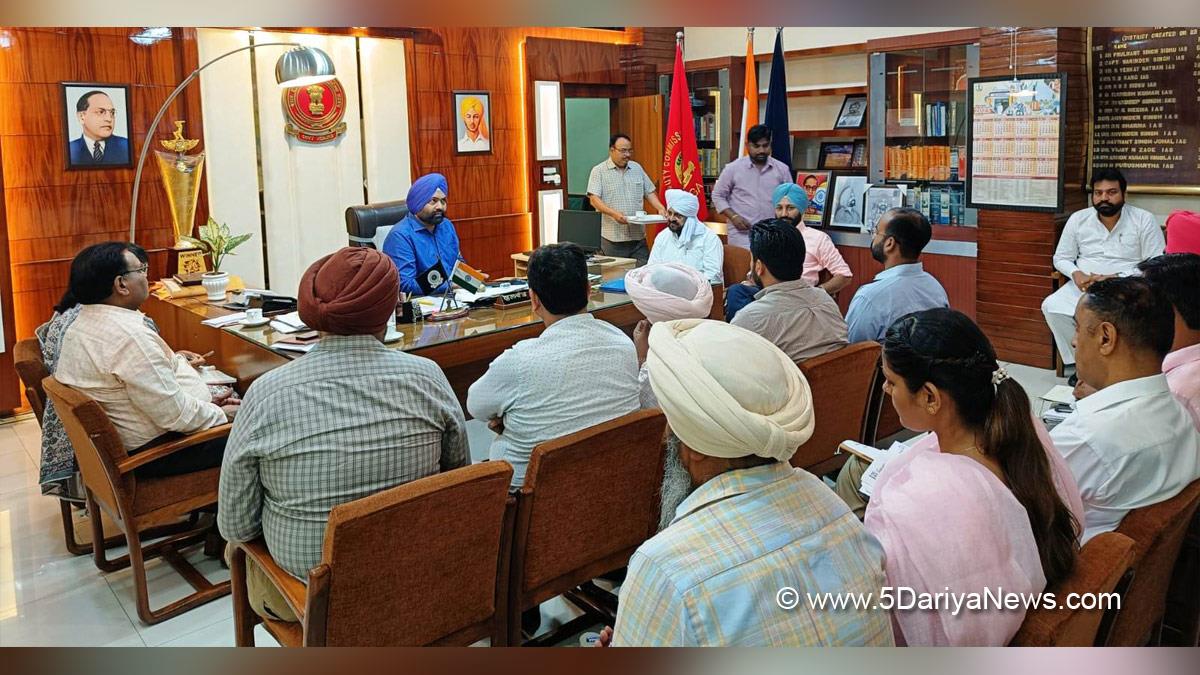 DC Moga, Kulwant Singh, Deputy Commissioner Moga, Moga, Muhammad Sadiq, Punjab Pradesh Congress Committee, Congress, Indian National Congress, Punjab Congress, Punjab, Amritpal Singh Sukhanand, Bhagha Purana, AAP, Aam Aadmi Party, Aam Aadmi Party Punjab, AAP Punjab