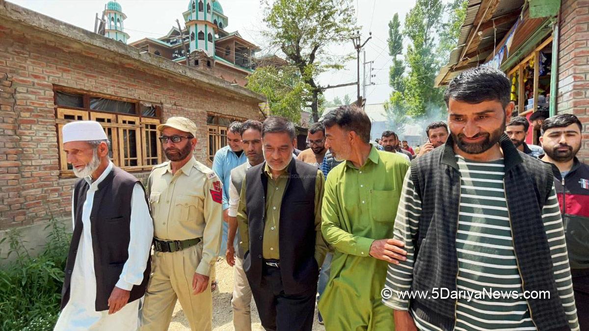 Budgam, Nazir Ahmad Khan, Kashmir, Jammu And Kashmir, Jammu & Kashmir, District Administration Budgam