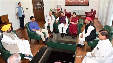 Akhilesh Yadav, Samajwadi Party, Lucknow, Uttar Pradesh, Arvind Kejriwal, AAP, Aam Aadmi Party, Delhi Chief Minister Arvind Kejriwal