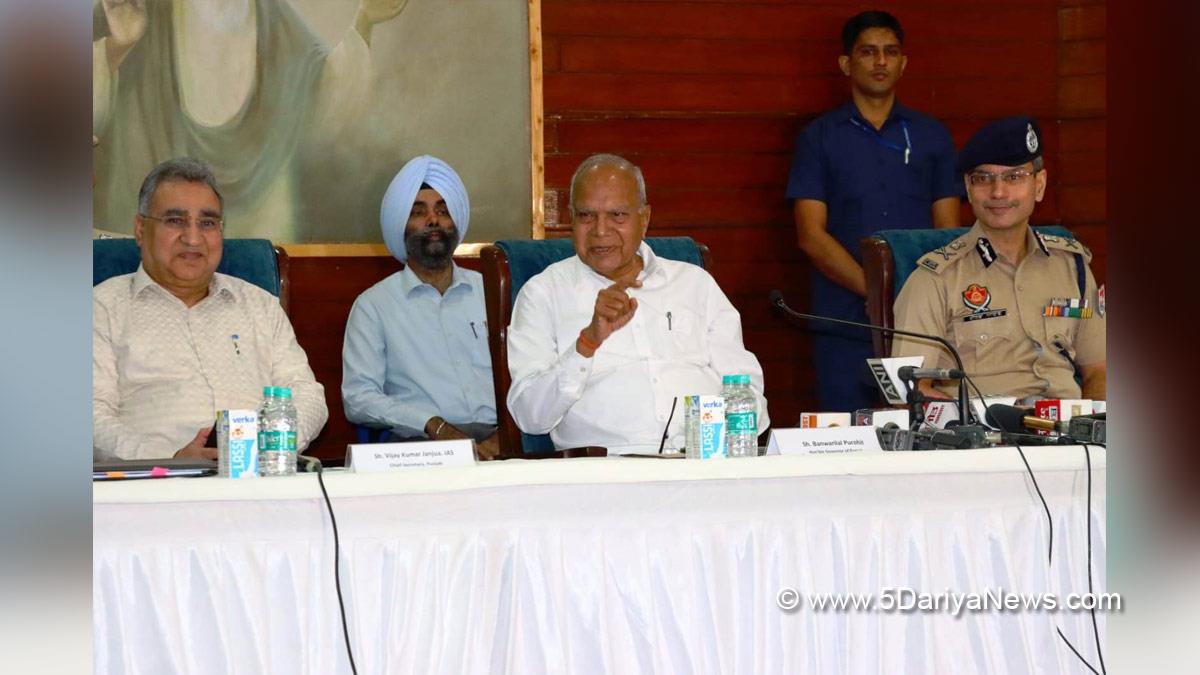 Banwari Lal Purohit, Banwarilal Purohit, Governor of Punjab, Punjab Governor, Punjab Raj Bhavan, Vijay Kumar Janjua, Chief Secretary, Chief Secretary of Punjab, Chief Secretary Punjab, IAS officer, IAS, Punjab, Punjab Government, Government of Punjab, Gaurav Yadav, Punjab Police, Police, Punjab Admin, Director General of Police Punjab, DGP Punjab