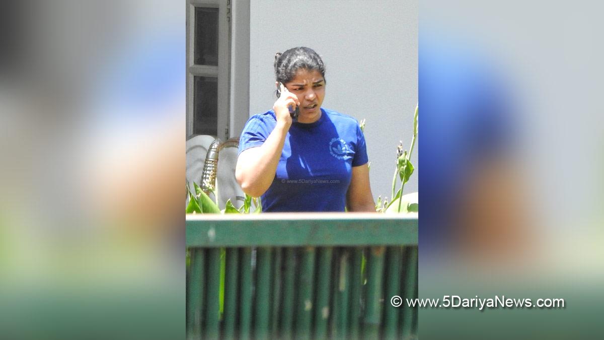 Protest, Agitation, Demonstration, Bajrang Punia, Vinesh Phogat, Sangeeta Phogat, Wrestler Sakshi Malik, Sakshi Malik, Wrestlers Protest