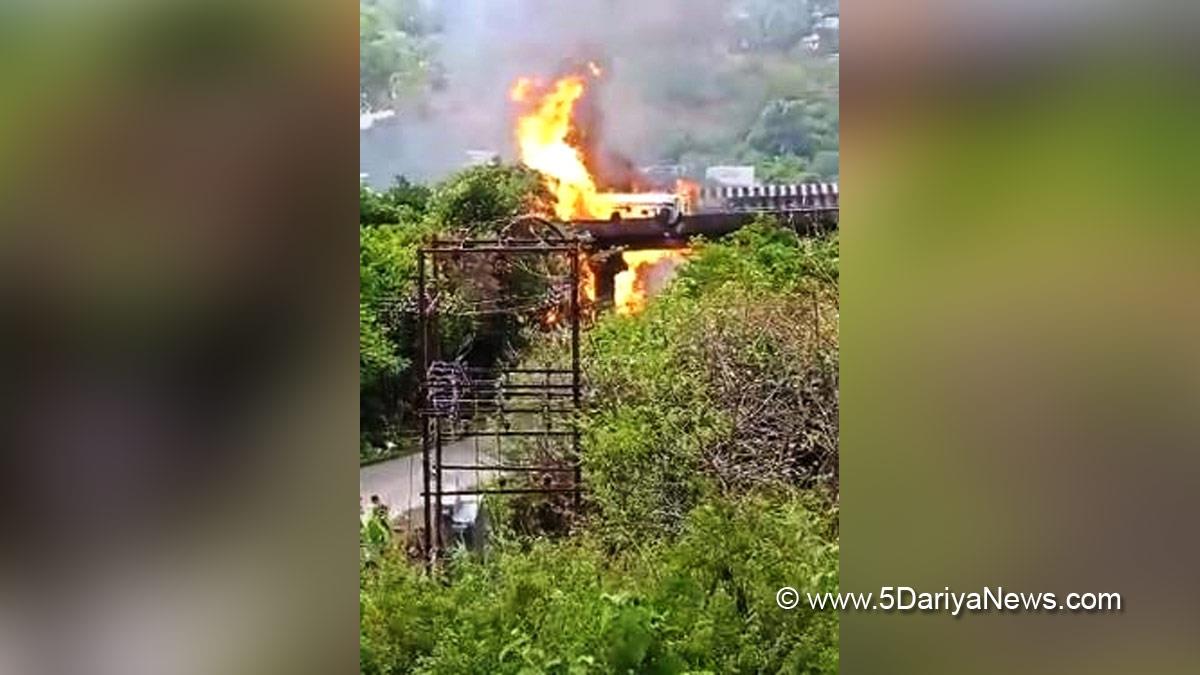 Hadsa, Mumbai Pune Expressway, Chemical Tanker Caught Fire Pune, Pune