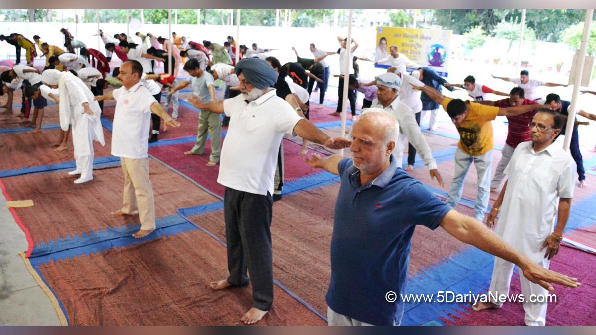 Nirankari , Satguru Mata Sudiksha ji Maharaj , Sant Nirankari charitable Foundation , Sant Nirankari Mission, Mohali,  International Yoga Day