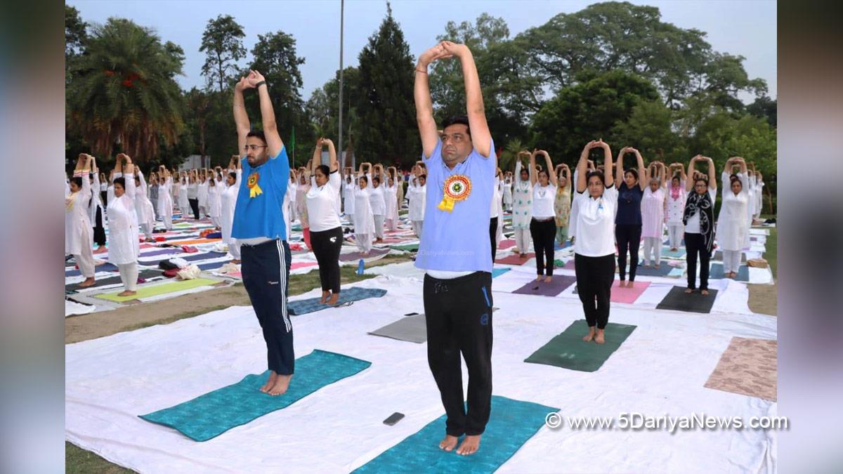 DC Amritsar, Amritsar, Amit Talwar, Deputy Commissioner Amritsar, Say No To Plastic, International Yoga Day