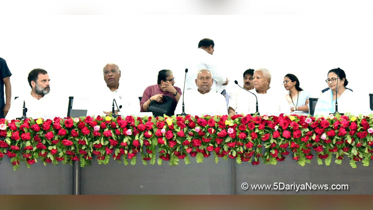 Nitish Kumar, Patna, Bihar, Janata Dal United, Chief Minister of Bihar, Mallikarjun Kharge, Indian National Congress, Congress, All India Congress Committee, Mamata Banerjee, All India Trinamool Congress, Kolkata, Chief Minister of West Bengal, West Bengal, Rahul Gandhi, Lalu Prasad Yadav, Patna, Rashtriya Janata Dal, Lalu Yadav