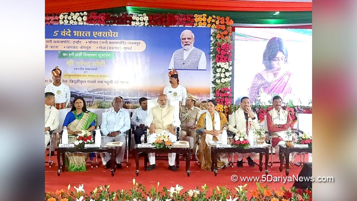 Narendra Modi, Modi, BJP, Bharatiya Janata Party, Prime Minister of India, Prime Minister, Narendra Damodardas Modi, Giriraj Singh, Meenakshi Lekhi