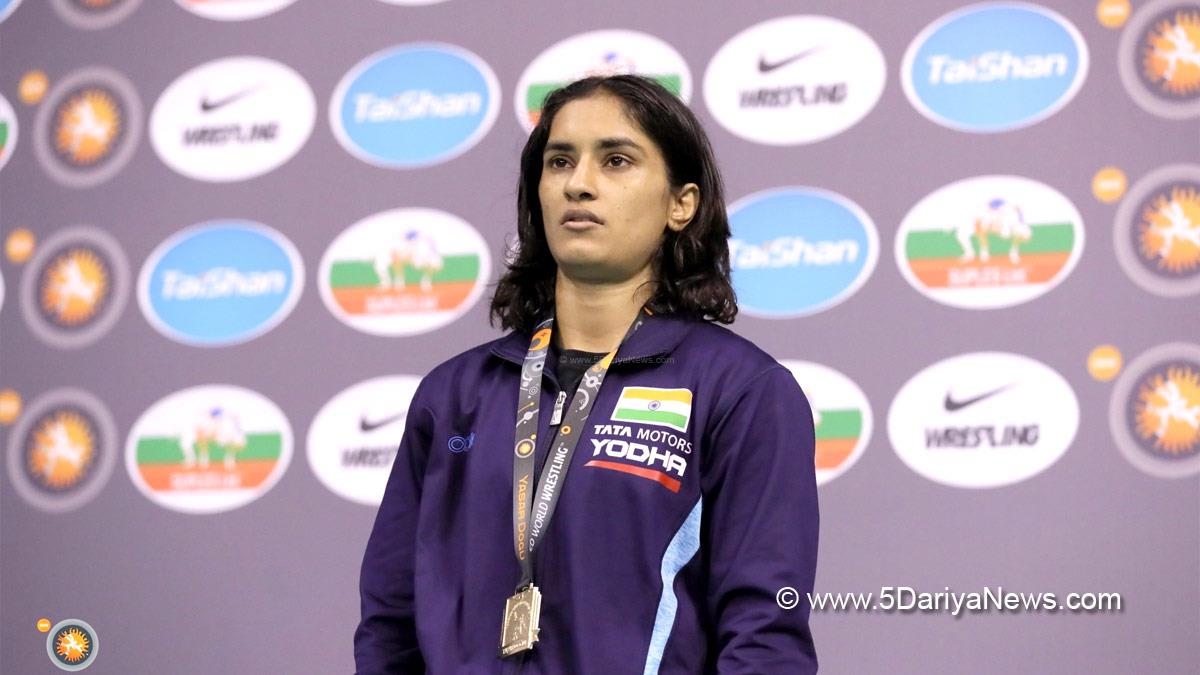 Sports News, Vinesh Phogat, Bajrang Punia, Sangeeta Phogat, Wrestler Sakshi Malik, Sakshi Malik