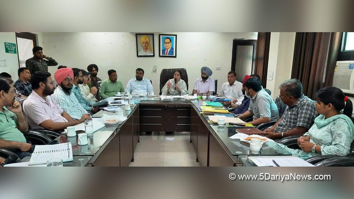 DC Fazilka, Senu Duggal, Fazilka, Deputy Commissioner Fazilka, Jagdeep Kamboj Goldy, Jalalabad, AAP, Aam Aadmi Party, Aam Aadmi Party Punjab, AAP Punjab
