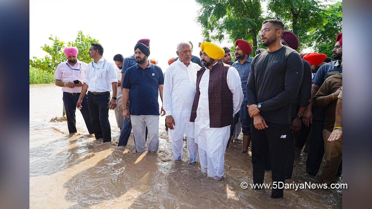 Bhagwant Mann, AAP, Aam Aadmi Party, Aam Aadmi Party Punjab, AAP Punjab, Government of Punjab, Punjab Government, Punjab, Chief Minister Of Punjab, DC Sangrur, Deputy Commissioner Sangrur, Jitendra Jorwal, Sangrur