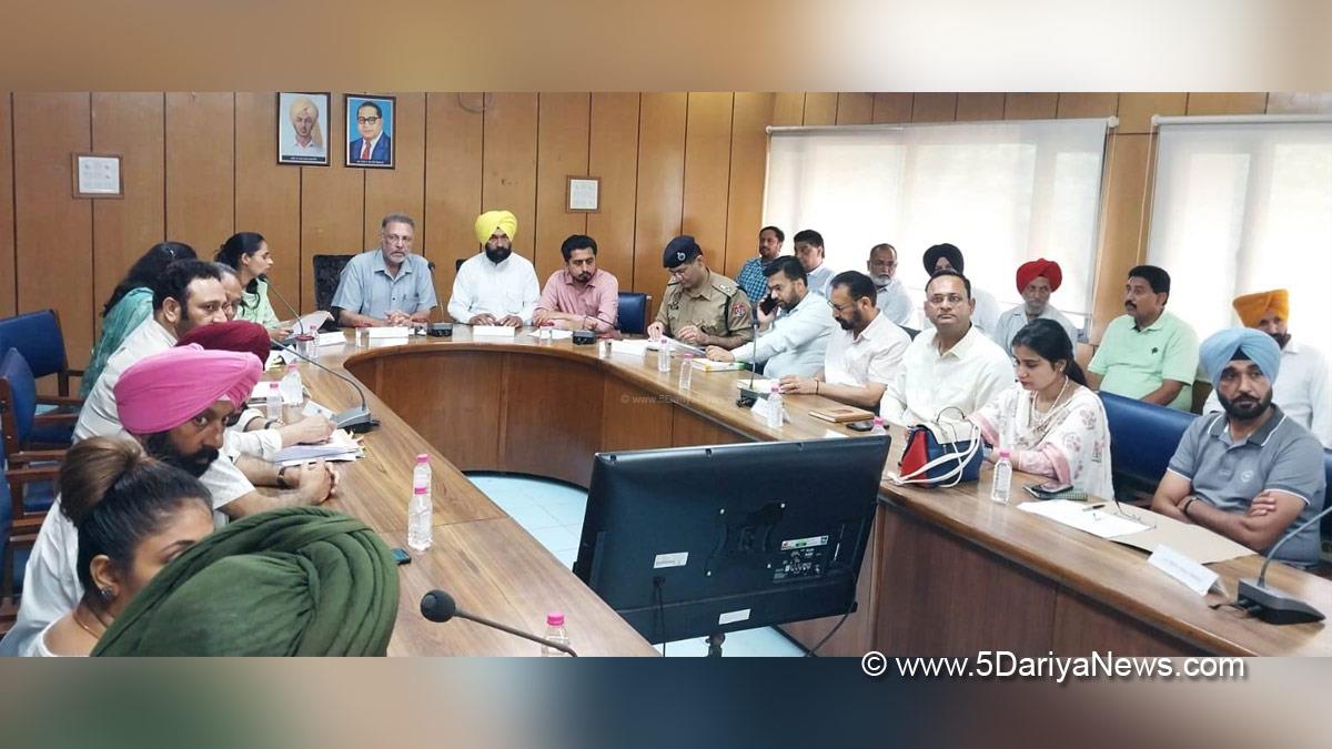 Dr. Balbir Singh, Patiala, AAP, Aam Aadmi Party, Aam Aadmi Party Punjab, AAP Punjab, Government of Punjab, Punjab Government, Dinesh Chadha, Dr. Charanjit Singh, DC Ropar, Preeti Yadav, Deputy Commissioner Ropar, Rupnagar, Ropar