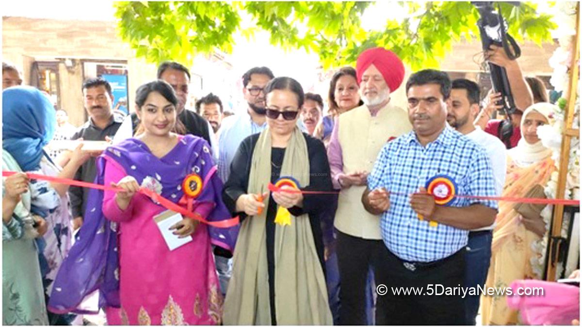 JK Admin, Srinagar, Secretary, Labour & Employment, Rehana Batul, Kashmir, Jammu And Kashmir, Jammu & Kashmir, District Administration Srinagar, Nisar Ahmad Wani