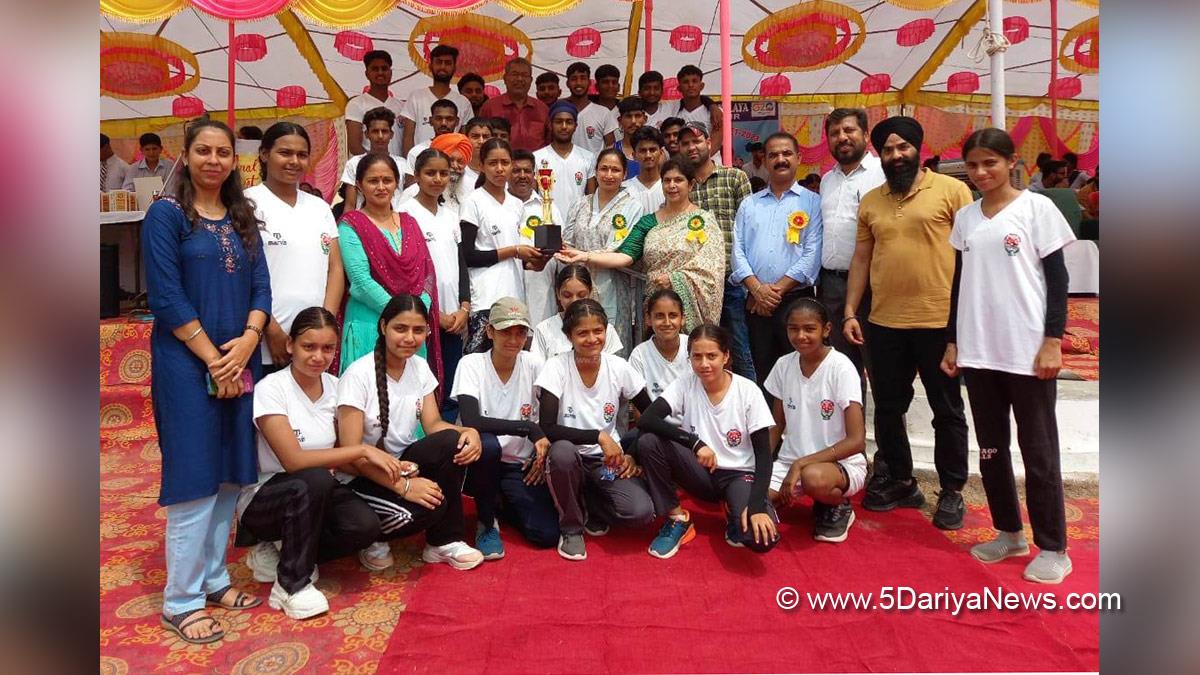 DC Hoshiarpur, Deputy Commissioner Hoshiarpur, Komal Mittal, Hoshiarpur
