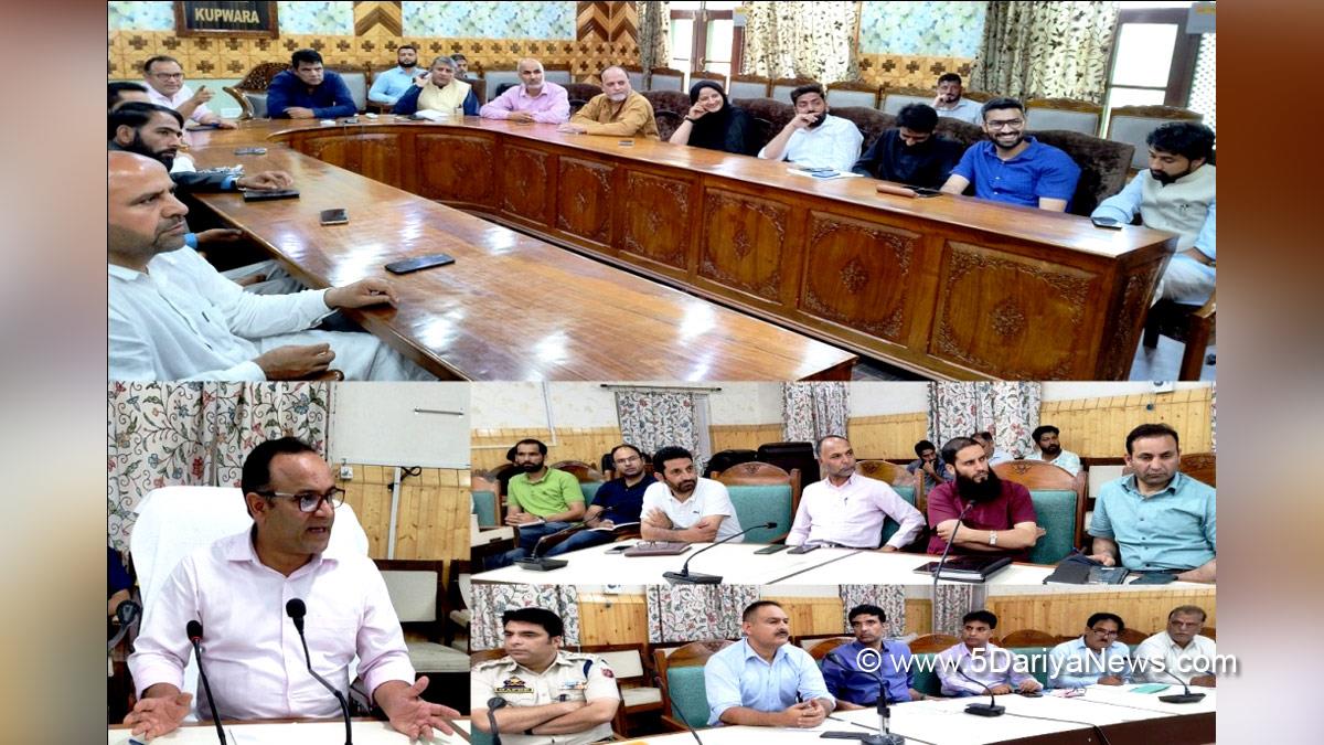 Azadi Ka Amrit Mahotsav, 75th Anniversary of Indian Independence, 75th years of Independence, Har ghar Tiranga, Kashmir, Jammu And Kashmir, Jammu & Kashmir, Kashmir Valley, Ghulam Nabi Bhat, Haji Farooq Ahmad Mir