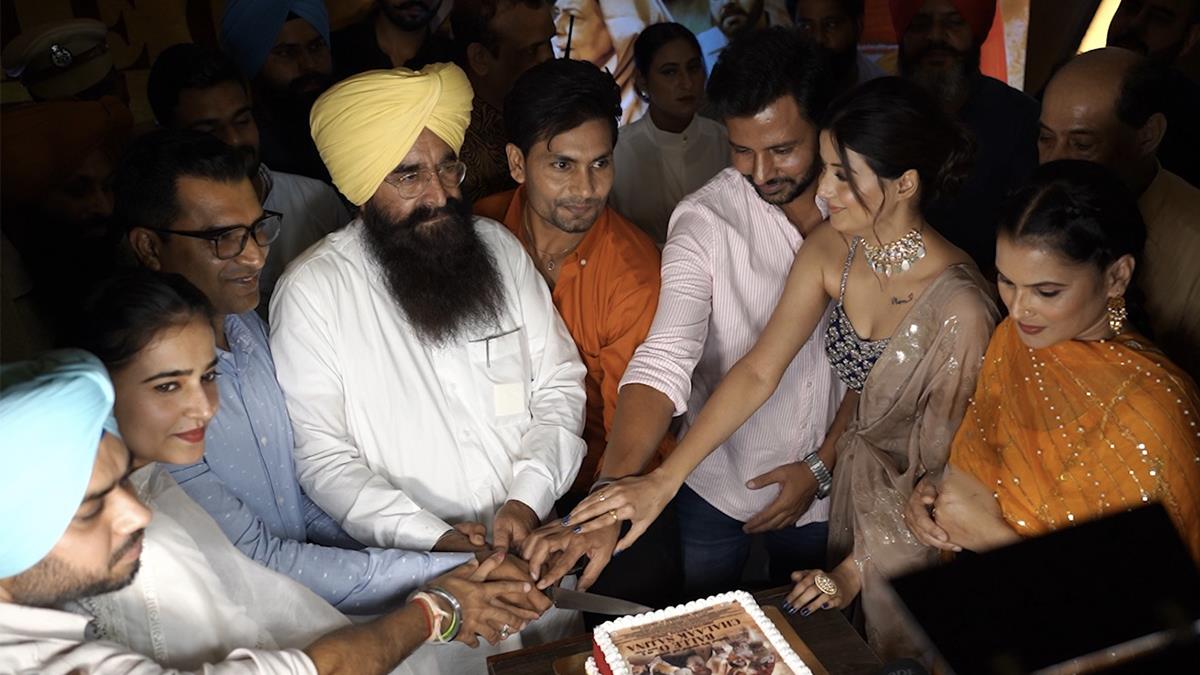 Pollywood, Raj Singh Jhinjar, Vikram Chouhan, Molina Sodhi, Harashjot Kaur, Nirmal Rishi, Rupinder Rupi, Raj Dhaliwal, Gurpreet Toti, Dilraj Uday, Royal Singh, Balle O Chalaak Sajjna Review, Balle O Chalaak Sajjna Movie Review, Balle O Chalaak Sajjna Reviews, Balle O Chalaak Sajna Review, Balle O Chalaak Sajna Movie Review, Balle O Chalaak Sajjna Reviews, Balle O Chalaak Sajjna Review And Rating, Balle O Chalaak Sajjna Movie Review And Rating