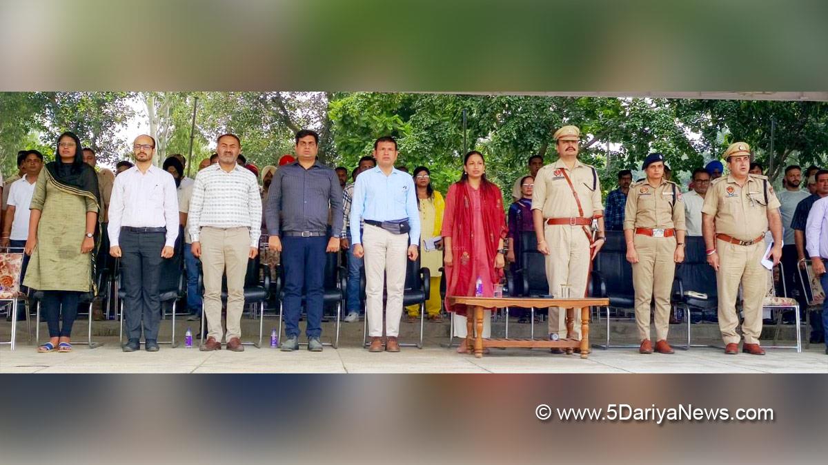 DC Hoshiarpur, Deputy Commissioner Hoshiarpur, Komal Mittal, Hoshiarpur