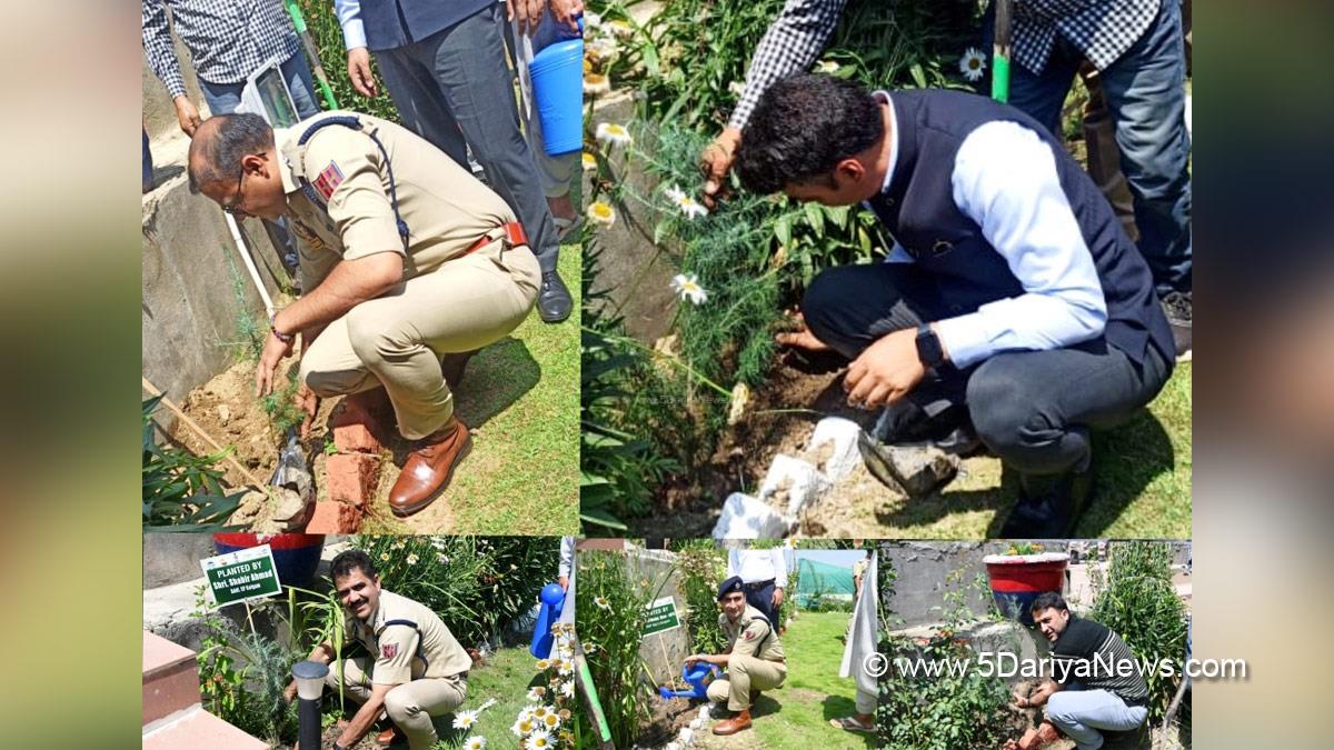 Kulgam, Deputy Commissioner Kulgam, Dr. Bilal Mohi-Ud-Din Bhat, Kashmir, Jammu And Kashmir, Jammu & Kashmir, District Administration Kulgam, Sahil Sarangal, Meri Maati Mera Desh, Tiranga Rally, Har ghar Tiranga, Azadi Ka Amrit Mahotsav, 76th Anniversary of Indian Independence, 76th years of Independence, Har ghar Tiranga, Kashmir, Jammu And Kashmir, Jammu & Kashmir, Kashmir Valley