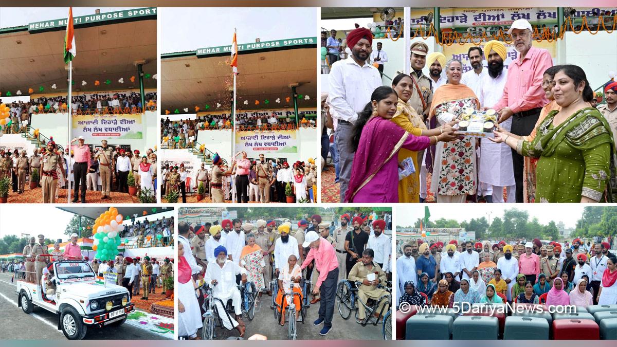 Dr. Balbir Singh, Patiala, AAP, Aam Aadmi Party, Aam Aadmi Party Punjab, AAP Punjab, Government of Punjab, Punjab Government, DC Barnala, Deputy Commissioner Barnala, Poonamdeep Kaur, Barnala, Independence Day,Independence Day of India,Independence Day 2023,77th Independence Day 2023,Independence Day India,Indian Flag,Har Ghar Tiranga,15 august 2023