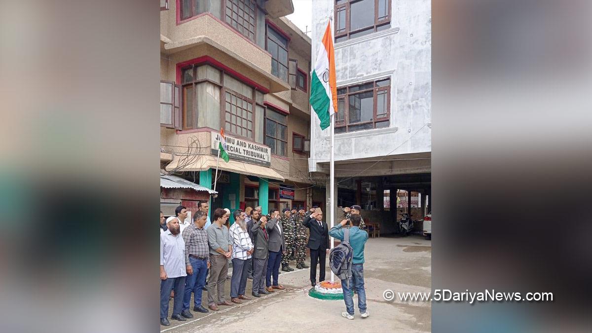 Srinagar, Mohammad Yousuf Wani, Kashmir, Jammu And Kashmir, Jammu & Kashmir, Independence Day, Independence Day of India, Independence Day 2023, 77th Independence Day 2023, Independence Day India, Indian Flag, Har Ghar Tiranga, 15 august 2023