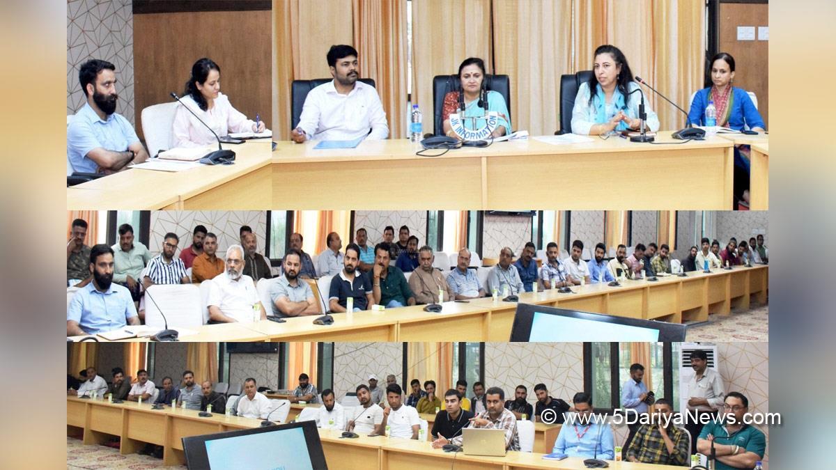 Dr. Rashmi Singh, Kishtwar, DDC Kishtwar, District Development Commissioner Kishtwar, Dr. Devansh Yadav, Kashmir, Jammu And Kashmir, Jammu & Kashmir, District Administration Kishtwar