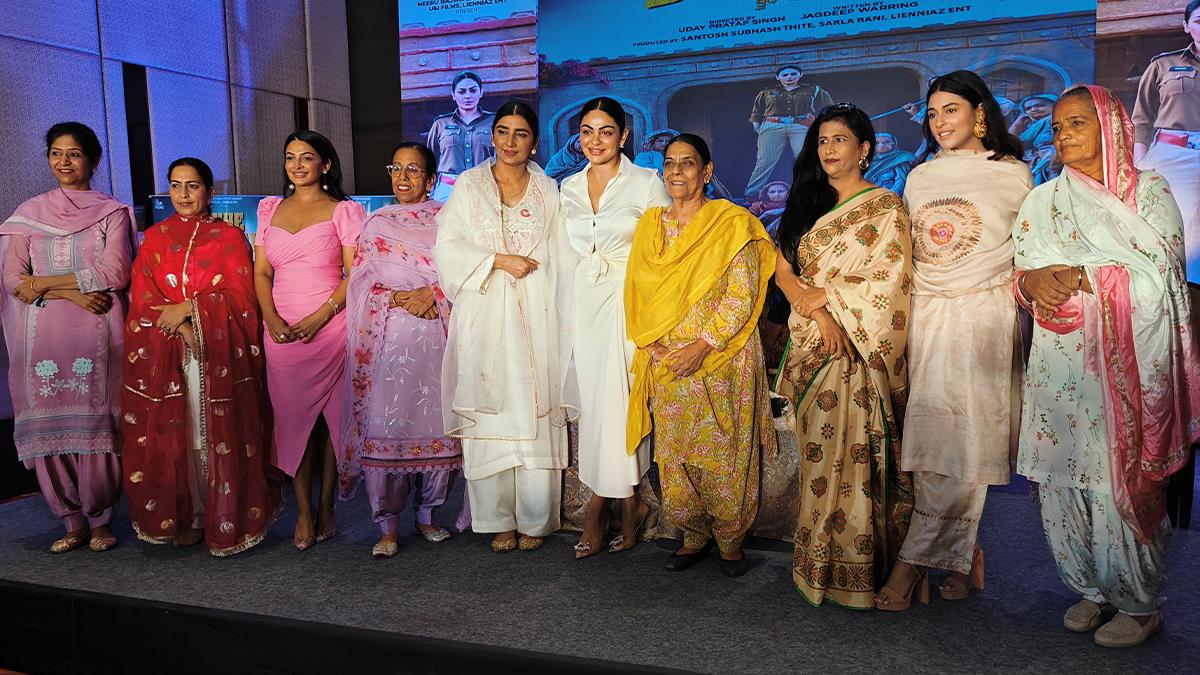 Pollywood, Buhe Bariyan, Neeru Bajwa, Rubina Bajwa, Uday Pratap Singh, Jagdeep Warring, Nirmal Rishi, Jatinder Kaur, Buhe Bariyan Release Date, Buhe Bariyan Movie, Buhe Bariyan Movie Release Date, Buhe Bariyan Cast, Buhe Bariyan Movie Cast, Buhe Bariyan Review, Buhe Bariyan Reviews, Buhe Bariyan Press Confrence, Buhe Bariyan Movie Review, Buhe Bariyan Movie Reviews, Buhe Bariyan Promotional Tour