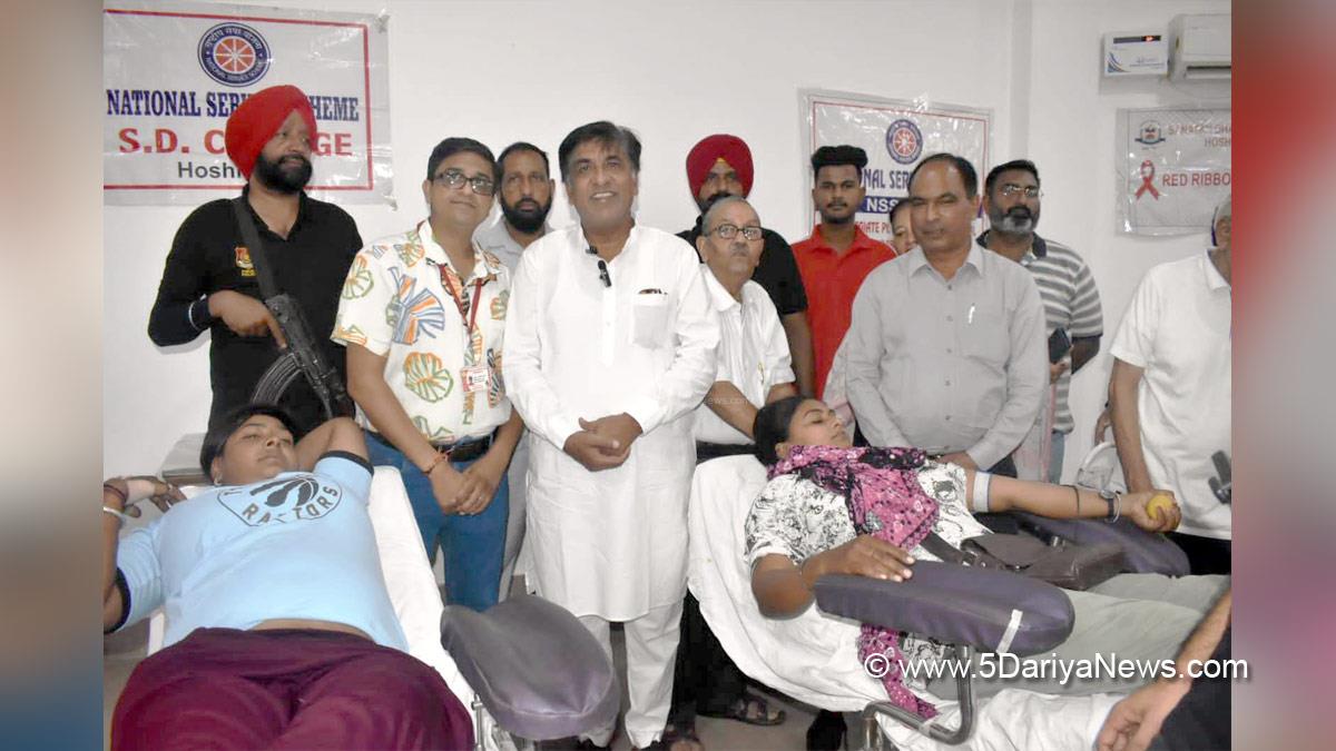 Bram Shanker Jimpa, AAP, Aam Aadmi Party, Aam Aadmi Party Punjab, AAP Punjab, Government of Punjab, Punjab Government, Hoshiarpur, Blood Camp, Blood Donation Camp