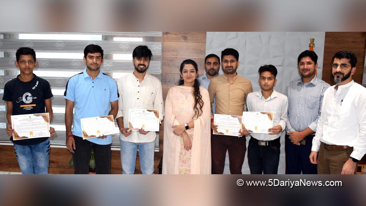 Udhampur, Saloni Rai, DDC Udhampur, District Development Commissioner Udhampur, Kashmir, Jammu And Kashmir, Jammu & Kashmir, District Administration Udhampur