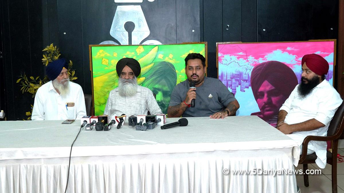 Peaush Panesar, Sidhu Moosewala Art Collection, Sidhu Moosewala, Sukhwinder Singh Aulakh, Chandigarh Press Club