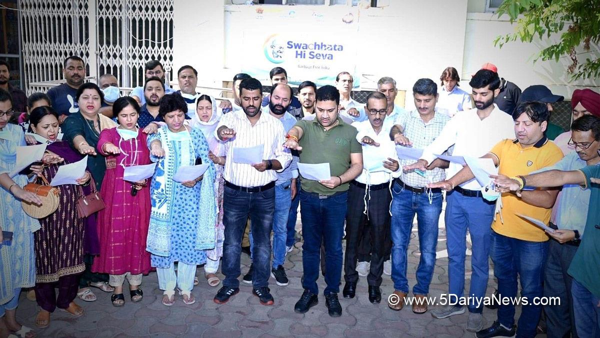 DIPR Jammu, Kashmir, Jammu And Kashmir, Jammu & Kashmir, Jammu, Kashmir Valley, Swachhta Hi Seva, Indian Swachhta League 2.0, Swachhta League 2.0, India Vs Garbage, Garbage Free India, Indian Swachhata League, Swachhata Hi Seva, Youth Vs Garbage, Swachh Bharat, Swachh Bharat Mission, Swachhta Pakhwada, Ek Tareekh Ek Gahanta Ek Saath