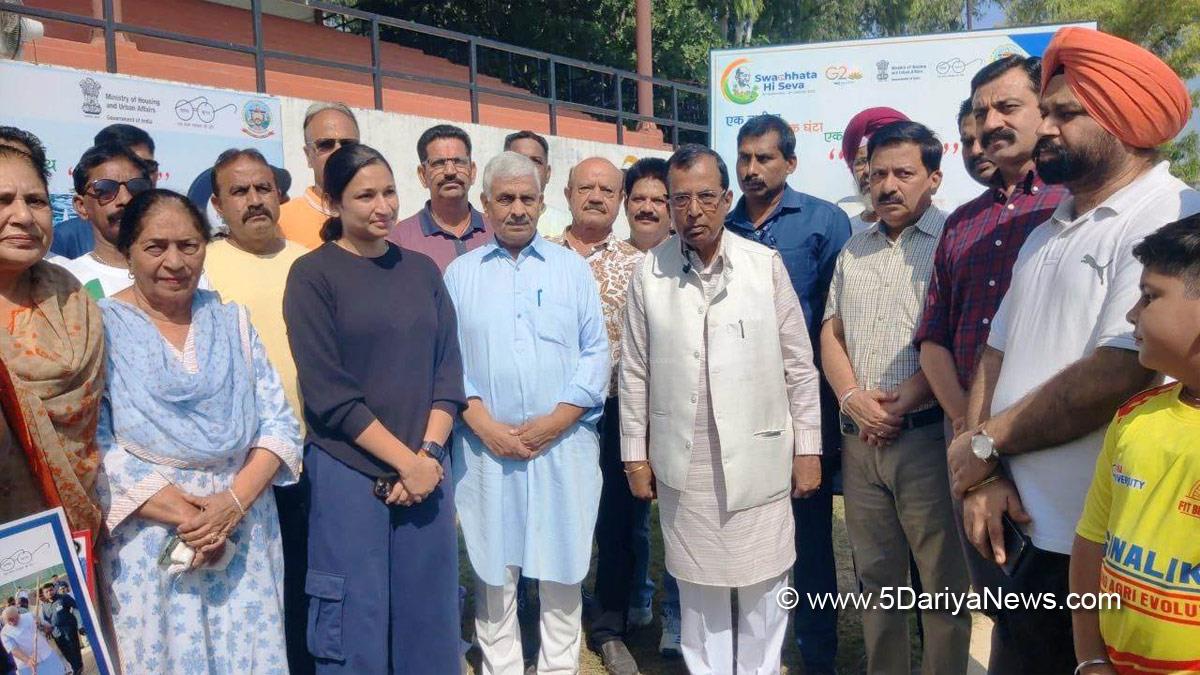 Som Parkash, BJP, Bharatiya Janata Party, DC Hoshiarpur, Deputy Commissioner Hoshiarpur, Komal Mittal, Hoshiarpur, Swachhta League 2.0,Swachhta League 2.0,India Vs Garbage,Garbage Free India,Indian Swachhata League,Swachhata Hi Seva,Youth Vs Garbage,Swachh Bharat,Swachh Bharat Mission