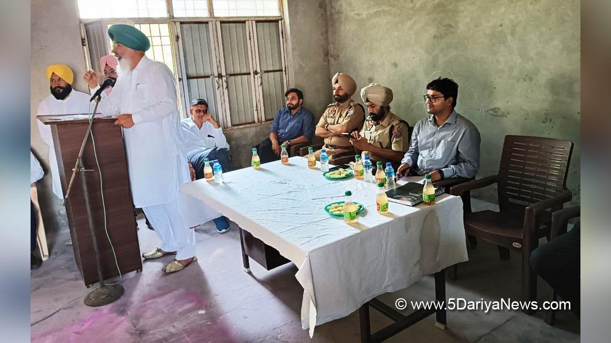 Gurdit Singh Sekhon, Faridkot, AAP, Aam Aadmi Party, Aam Aadmi Party Punjab, AAP Punjab, DC Faridkot, Vinit Kumar, Deputy Commissioner Faridkot, Faridkot