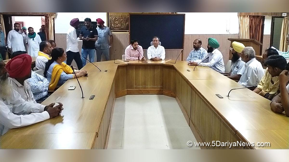 Dr. Vijay Singla, AAP, Aam Aadmi Party, Aam Aadmi Party Punjab, AAP Punjab, Government of Punjab, Punjab Government, DC Mansa, Deputy Commissioner Mansa, Paramveer Singh