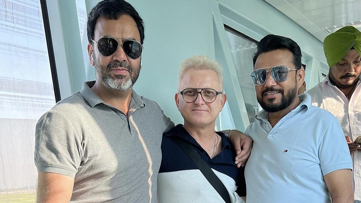 Pollywood, Vekh Barataan Challiyan 2, Vekh Barataan Challiyan 2 Release Date, Vekh Barataan Challiyan 2 Movie, Vekh Barataan Challiyan 2 Announcement, Vekh Barataan Challiyan 2 Cast, Vekh Barataan Challiyan 2 Movie Cast, Karamjit Anmol, Kavita Kaushik, Karaj Gill, Ranjit Bawa, Jaswinder Bhalla, Binnu Dhillon, Amrinder Gill, Naresh Kathooria, Ksshitij Chaudhary, Vekh Barataan Challiyan, Rhythm Boyz Entertainment